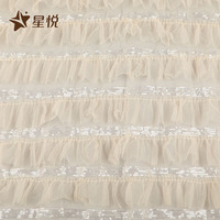 Tissu en dentelle composite de mousseline mate et de tulle avec bord festonné en forme de pétale, épissure multicouche, respirant, doux au toucher, tissu sirène