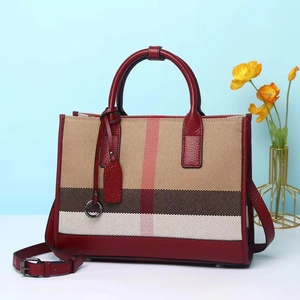 Nouveau <span class=keywords><strong>tartan</strong></span> dames sacs à main à carreaux conception sacs à main pour femme en cuir véritable élégant luxe grande capacité impression classique sac fourre-tout - Product Image 1