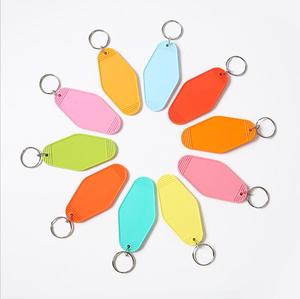 Custom Cheap Printing Plastic Retro Keychain Blank Motel Hotel Room Keychain Souvenir