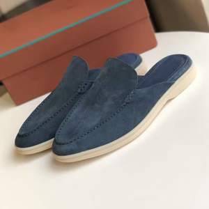 Nouvelles pantoufles fermées à pampilles pour hommes, style printemps, en cuir synthétique durable, semelle extérieure en caoutchouc - Product Image 5