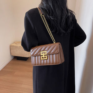 <span class=keywords><strong>Borsa</strong></span> da donna di lusso personalizzata Mipurela 2024 stile classico da donna <span class=keywords><strong>con</strong></span> catena trapuntata <span class=keywords><strong>borsa</strong></span> <span class=keywords><strong>a</strong></span> <span class=keywords><strong>tracolla</strong></span> firmata da donna in pelle sintetica - Product Image 5