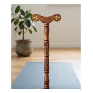 Bâton de yoga en bois artisanal de qualité supérieure pour le soutien respiratoire Pranayama, outil de méditation pour le yoga, disponible à la vente - Product Image 1