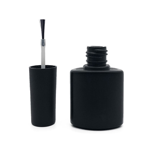 Bouteilles de vernis à ongles vides en plastique HDPE noir avec logo personnalisé - Product Image 3