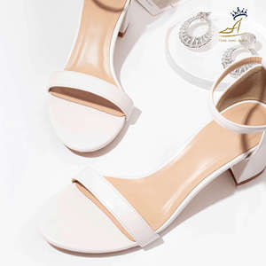 Sandales Confortables à Talon Bloc de 5 cm pour Femmes, en PU et Satin, avec Bride Cheville – Vente en Gros, Qualité Supérieure, Fabrication OEM/ODM au Vietnam - Product Image 3