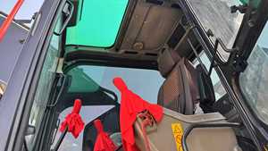 Excavatrice sur chenilles VOLVO EC360 d'occasion, 90% neuve, haute qualité, 36 tonnes, moteur d'origine, faible nombre d'heures de fonctionnement, 3m, moteur, boîte de vitesses, pompe - Product Image 5