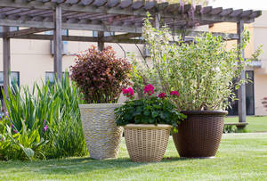 Pot de fleurs en résine plastique imitant la <span class=keywords><strong>pierre</strong></span>, pour l'intérieur et l'extérieur, grand format, auto-arrosant, avec trou de drainage, finition peinte, minimaliste - Product Image 4