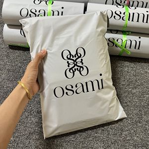 ถุงพลาสติกสั่งทำพิเศษพร้อมโลโก้สำหรับบรรจุภัณฑ์รองเท้าและถุงเท้า - ถุงพลาสติกกันน้ำและกันฉีกขาด - Product Image 2