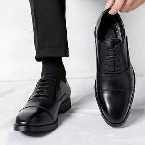 Zapatos de Cuero Cómodos para Hombre con Acabado Liso, Suela Resistente, Interior Suave, Ideales para Uso Diario, Estilo Urbano, Salidas Casuales - Product Image 6