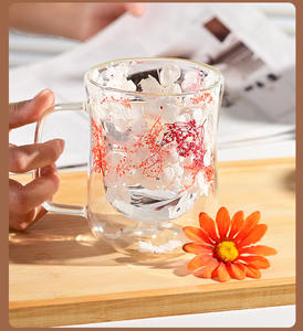 Tasses et soucoupes créatives en verre borosilicate isolant à double paroi, pour thé et boissons, avec fleurs séchées intégrées et effet sable mouvant multi-pétales - Product Image 3
