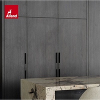 Ensemble de meubles de cuisine complet Alland Custom Modern Elabor Australia en placage de chêne foncé, avec îlot cascade et tiroirs intégrés