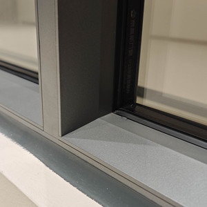 Ventanas de Aluminio Deioux con Vidrio Templado, Resistentes a Huracanes, Abatibles y Giratorias, Certificación NFRC AS2047, Ventana Abatible de Aluminio - Product Image 4