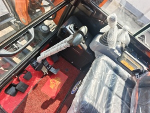 Miniexcavadora Kubota U27 de 2.5 toneladas, excavadora usada, excavadora de cadenas Kubota U20, la más vendida. - Product Image 3