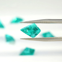 Bague Paraiba de laboratoire en pierre synthétique taillée en forme de cerf-volant pour les bijoux transfrontaliers incrustés de taille personnalisée