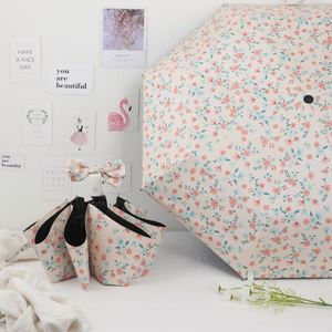 Sombrilla Plegable Anti-UV con Estampado de Flores Amarillas Pequeñas y Goma Negra, para Viajes, Días Soleados y Lluviosos, con Logotipo Personalizado - Product Image 2