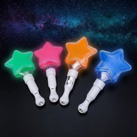 3 Styles Coeur Étoile Scène Concert Fête LED Bâtons Lumineux pour Mariage Acclamations Props Event Party Plastic Flash Glowing Sticks
