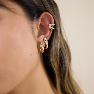 J&D Jewelry - Pendientes de Aro en Forma de U con Cabeza de Serpiente Chapados en Oro de 18K, con Circonita Blanca en Forma de Lágrima, Joyería de Acero Inoxidable Resistente al Agua - Product Image 2