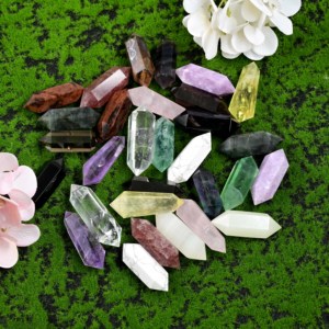 Venta al por mayor de torres de cristal natural, mezcla de piedras, cristales de doble punta, obeliscos, cuarzo, gemas sueltas para manualidades y decoración del hogar - Product Image 1