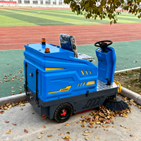 Balayeuse électrique industrielle Mech X6 Triple-Sweep, configuration standard, pour entrepôts et nettoyage des surfaces routières