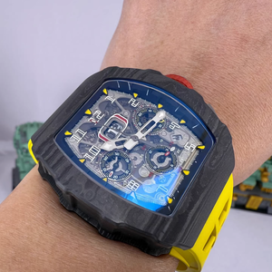 <span class=keywords><strong>Montre</strong></span> mécanique tendance 2026 Km1103 avec boîtier tonneau, cadran à aiguilles, calendrier, bracelet en fibre de carbone Ntpt, bracelet en caoutchouc pour homme - Product Image 3