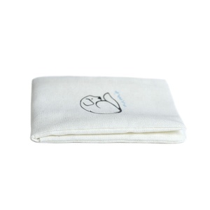 Bolsas Pequeñas de Lino Blanco con Logotipo Personalizado a Precio de Fábrica, Diseño de Dos Bolsillos - Product Image 6