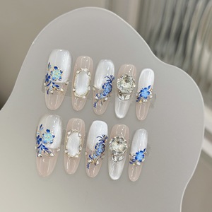 <span class=keywords><strong>Uñas</strong></span> Postizas [<span class=keywords><strong>Porcelana</strong></span> Azul y Blanca] Diseño <span class=keywords><strong>de</strong></span> Mariposa que Atrae la Fortuna, Lujosas, con Estética Moderna, Estilo Chino, Doradas - Product Image 2