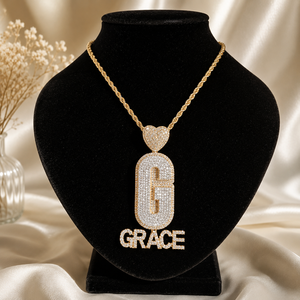 Pendentif élégant en argent plaqué or avec moissanite sertie griffe, style hip-hop, bijou de mode glacé, breloque de déclaration haut de gamme, style designer - Product Image 2