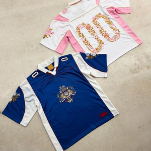 เสื้อเจอร์ซีย์ฟุตบอลคอวีแบบครอปสำหรับผู้ชาย สตรีทแวร์สั่งทำพิเศษ ปักลาย โพลีเอสเตอร์ เสื้อยืดคุณภาพสูง สวมใส่สบาย เสื้อฟุตบอลสั่งทำพิเศษ - Product Image 1