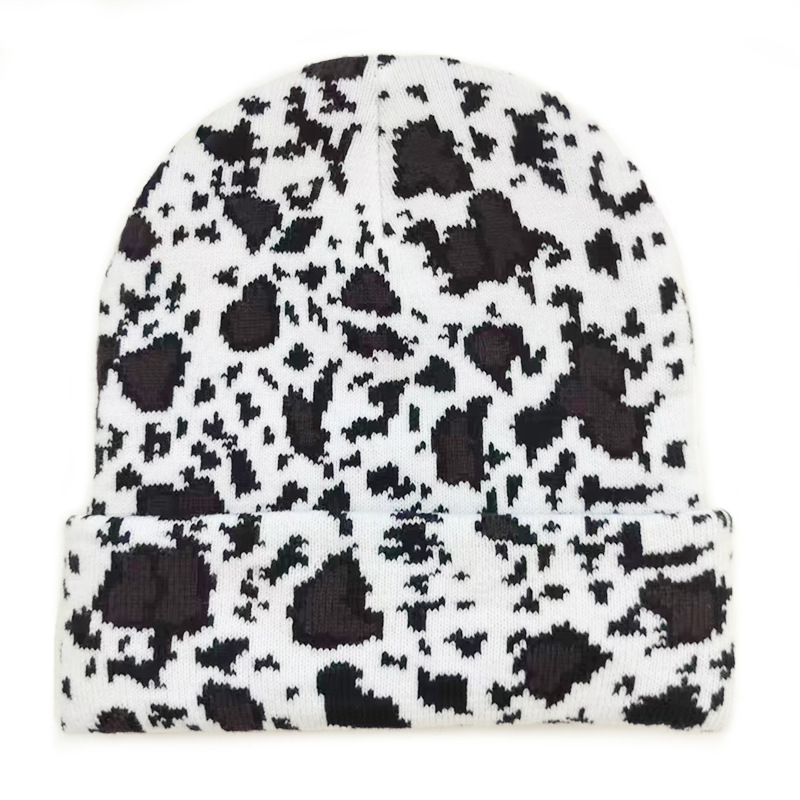 Bestseller Versatile Dairy Cow Pattern Jacquard Knit Street Style Beanie Black White Yarn 48-50cm Windproof Warm Knitted Hat