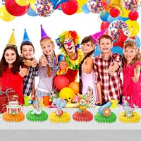 HAWIN 9 pièces Décorations de fête d'anniversaire sur le thème du carnaval pour enfants, centres de table en papier nid d'abeille, décorations de table de clown de cirque, d'animaux et de magie