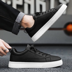Prix d'usine Chaussures pour hommes LOGO personnalisé Dernière nouveauté Chaussures de sport décontractées <span class=keywords><strong>tendance</strong></span> pour hommes Baskets plates blanches en cuir respirant - Product Image 2