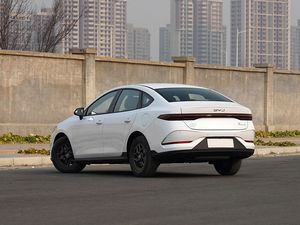 <span class=keywords><strong>Voiture</strong></span> hybride rechargeable BYD Qin Plus 2025 DM-i édition de conduite intelligente 55KM modèle phare <span class=keywords><strong>à</strong></span> <span class=keywords><strong>vendre</strong></span> - Product Image 4