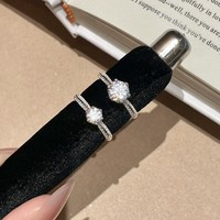 Bague demi-cercle pavée en argent sterling 925 avec moissanite, style demi-éternité