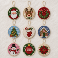 Ornement de Noël en point de croix en forme de bonhomme de neige avec laine bleue brodée à la main pour décoration de sapin de Noël de luxe, cadeau festif pour les fêtes