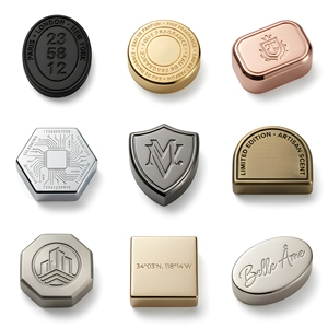 Bouchon de parfum ovale en alliage de zinc de haute qualité OEM, avec couvercle métallique personnalisé gravé du blason et des initiales pour la parfumerie - Product Image 3