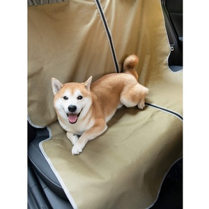 Hamaca para mascotas de tela Oxford y protector de asiento impermeable para perros con tapete antiarañazos para el asiento trasero del coche para mayor seguridad - Product Image 2