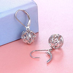 Orecchini pendenti geometrici a goccia per donna, design testurizzato, orecchini pendenti alla moda per uso quotidiano, gioielli all'ingrosso - Product Image 6