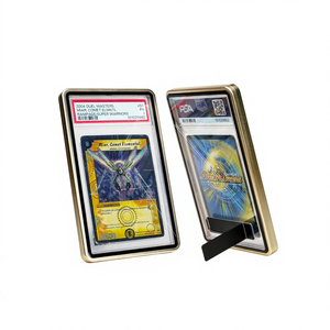 Étui magnétique pour carte classée avec protection UV pour carte classée - Product Image 1