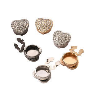 カスタムクリスタルボタンカバー、ファブリックハート型ラインストーンカフスボタン、レディースアパレル、亜鉛合金シャンクメッキ、ドライRHブランド - Product Image 1