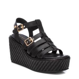 Sandalias de Plataforma Carmela Donna con Tiras de Cuero Negro y Hebillas Doradas, Zapatos de Mujer - Product Image 2