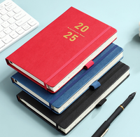Organiseur scolaire A5 personnalisable avec reliure spirale, couverture rigide en cuir texturé et bande élastique, 352 pages