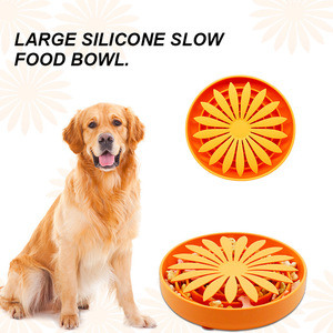 Bol de nourriture pour animaux de compagnie en silicone texturé avec logo personnalisé, distributeur lent à ventouse Daisy, tapis de léchage et puzzle alimentaire pour chiens - Vente en gros - Product Image 3