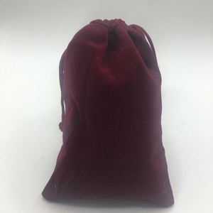 ถุงกำมะหยี่สีพื้นขนาดเล็ก 7*9 ซม. ขายดี มีหลายสีให้เลือก สำหรับใส่สร้อยคอ กำไลข้อมือ แว่นตา พร้อมเชือกผูก - Product Image 5