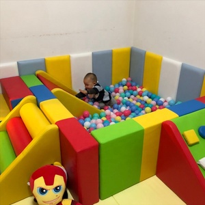 Équipement de jeux d'intérieur de haute qualité, best-seller, avec piscine à balles et escaliers, aire de jeux familiale, aire de jeux souple pour enfants - Product Image 3
