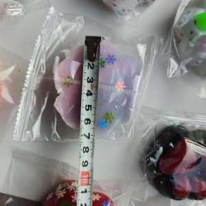 Juguetes calientes Unisex TPR para edades de 5 a 7 años, fabricantes que venden juguetes para apretar de descompresión con garra de gato de 7cm, caja de albóndigas empaquetada para - Product Image 4