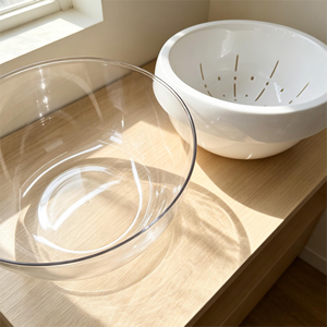Pot de fleurs auto-arrosant moderne avec bassin intérieur opaque coloré et réservoir transparent pour la décoration de bureau - Product Image 6