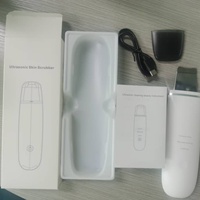 Nettoyeur de peau - Spatule anti-points noirs et anti-pores avec batterie rechargeable et 3 modèles adaptés aux hommes et aux femmes