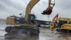 Excavadora de cadenas Caterpillar 323D usada, componentes principales (motor, caja de cambios), peso operativo de 23 toneladas, 12 meses de garantía - Product Image 3