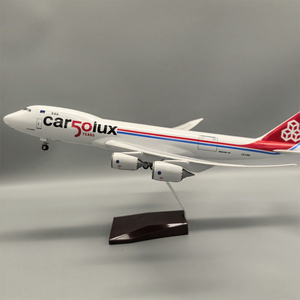 Modèle d'<span class=keywords><strong>avion</strong></span> en résine moulé sous pression Boeing B747-8F Cargolux à l'échelle 1/150 de 47 cm avec train d'atterrissage - Product Image 1