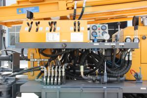 Plateforme de forage de puits d'eau FYX180 en <span class=keywords><strong>action</strong></span> |   Puissant et facile à utiliser - Product Image 4