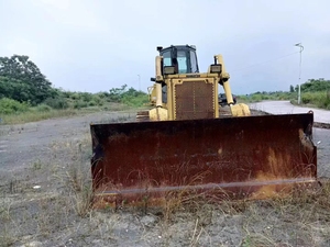 En Venta: Bulldozer Komatsu D85ESS de Alta Capacidad de Carga, Bomba de Motor, Capacidad de 4.5m³, Máquina de Movimiento de Tierras para Construcción - Product Image 4